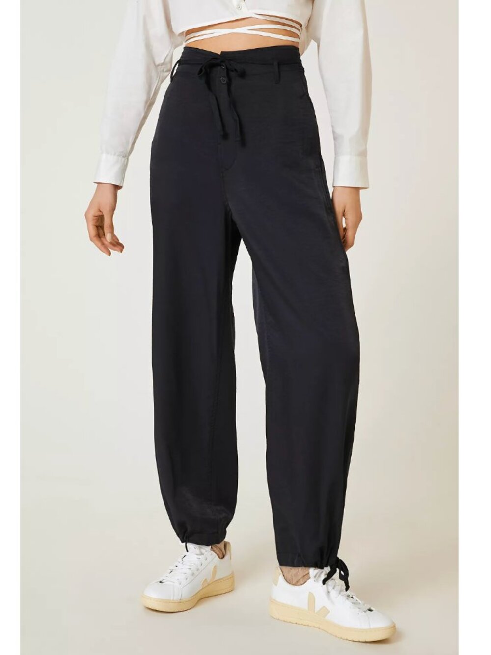Anthropologie Tiny Heidi High Waist Satin Pants Womens M Black Ankle Tie Baggy - Picture 2 of 9